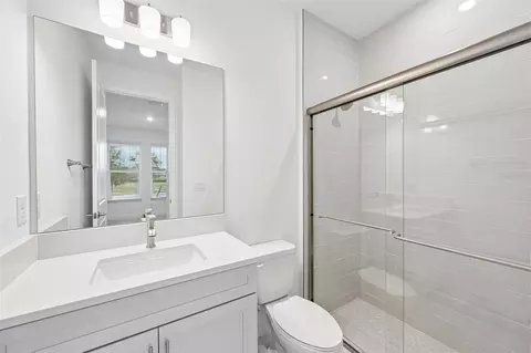 Bath - 3771 142nd Ter E, Parrish, FL 34219 photo 1 of 4
