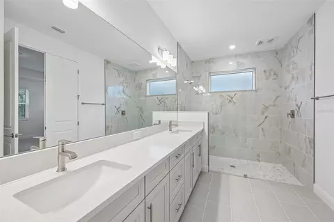 Bath - 3771 142nd Ter E, Parrish, FL 34219 photo 3 of 4