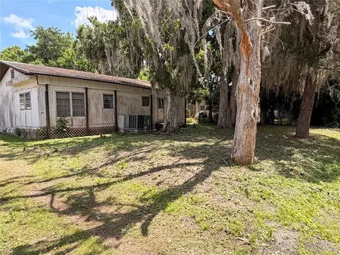 56340 Acorn Rd, Astor, FL 32102