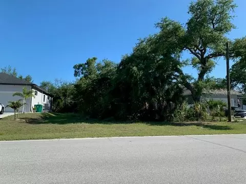 137 Sunset Rd, Rotonda West, FL 33947