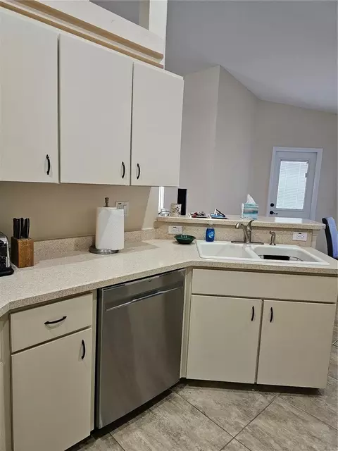 Kitchen - 5280 SW 88th Pl, Ocala, FL 34476 photo 4 of 4