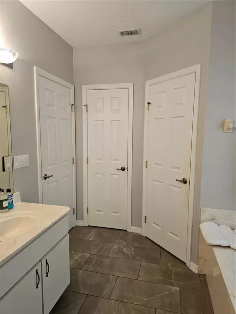 Bath - 5280 SW 88th Pl, Ocala, FL 34476 photo 6 of 9