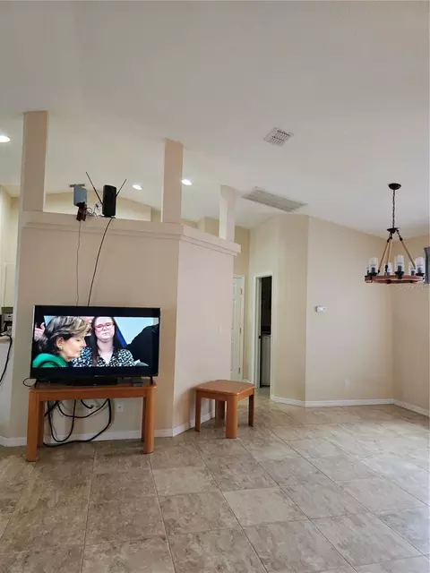 Living - 5280 SW 88th Pl, Ocala, FL 34476 photo 2 of 3