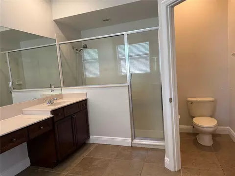 Bath - 345 Beacon Pointe Dr, Ocoee, FL 34761 photo 2 of 6