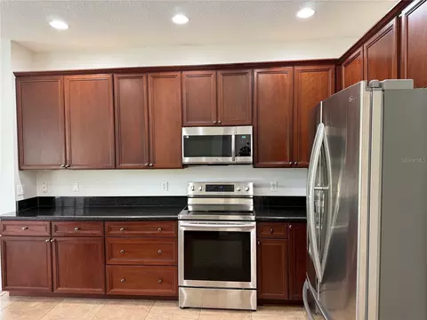 Kitchen - 345 Beacon Pointe Dr, Ocoee, FL 34761 photo 1 of 2