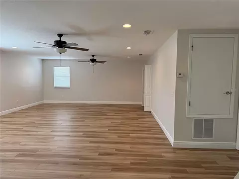 Living - 345 Beacon Pointe Dr, Ocoee, FL 34761 photo 15 of 16