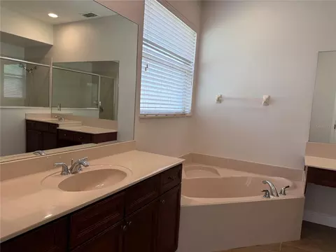 Bath - 345 Beacon Pointe Dr, Ocoee, FL 34761 photo 1 of 6