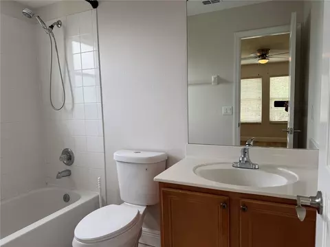 Bath - 345 Beacon Pointe Dr, Ocoee, FL 34761 photo 5 of 6