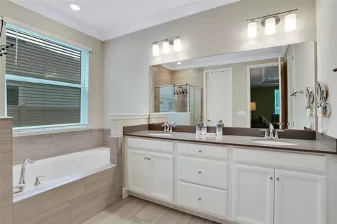 Bath - 363 Latrobe Ave, Saint Augustine, FL 32095 photo 7 of 7