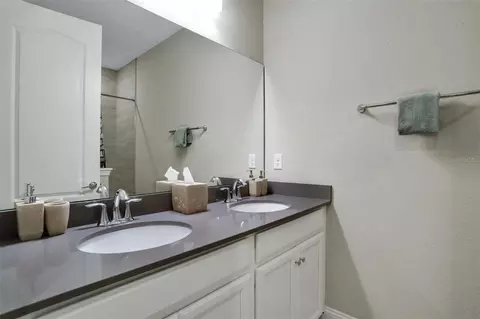 Bath - 363 Latrobe Ave, Saint Augustine, FL 32095 photo 2 of 7