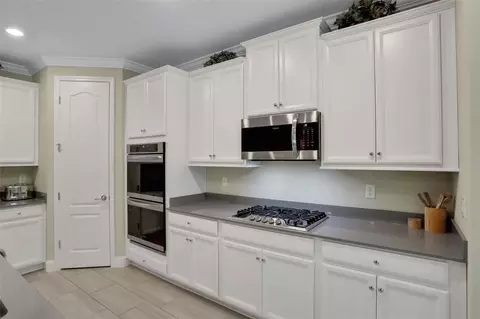 Kitchen - 363 Latrobe Ave, Saint Augustine, FL 32095 photo 9 of 11
