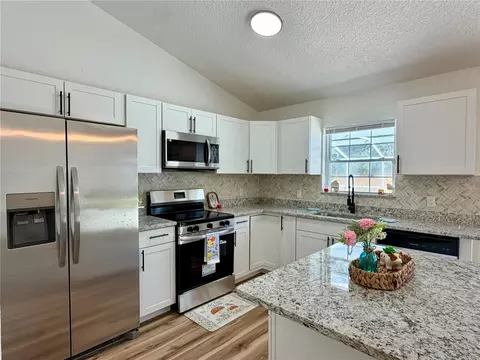 Kitchen - 6600 SW 151st Loop, Ocala, FL 34473 photo 1 of 2
