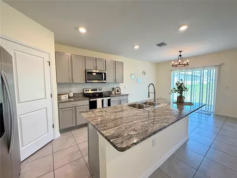 Kitchen - 39 Hickory Course Way, Ocala, FL 34472 photo 3 of 3