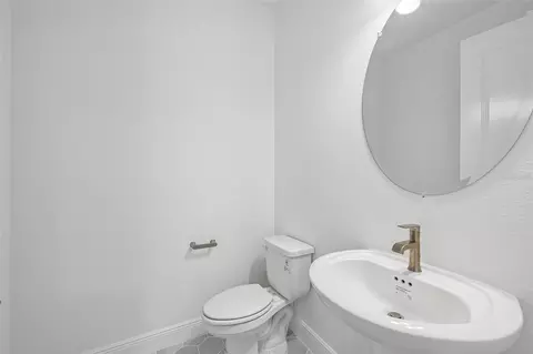 Bath - 4458 Sunset Garden St, Bradenton, FL 34210 photo 4 of 5