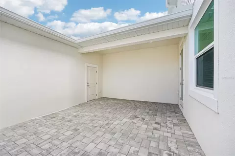 Exterior - 4458 Sunset Garden St, Bradenton, FL 34210 photo 3 of 4