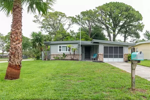2215 Garfield Dr, South Daytona, FL 32119