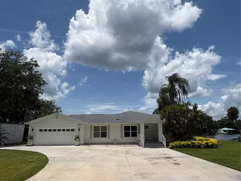 Exterior - 1645 Spring Garden Dr, Astor, FL 32102 photo 1 of 17