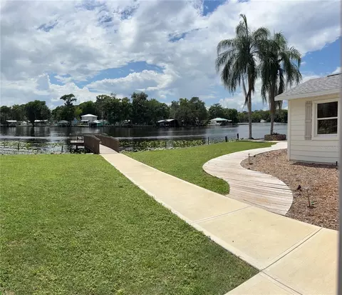 Exterior - 1645 Spring Garden Dr, Astor, FL 32102 photo 2 of 17