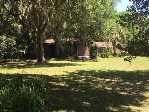 8136 NW 5th Ct, Gainesville, FL 32607