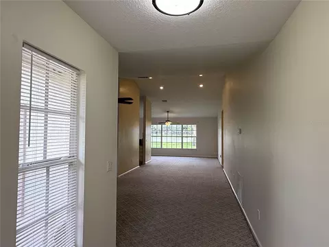 Entry Way - 5 Hickory Loop, Ocala, FL 34472 photo 2 of 3
