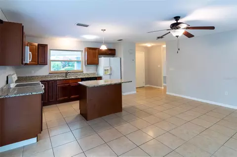 Living - 474 Spring Ln, Ocala, FL 34472 photo 3 of 3