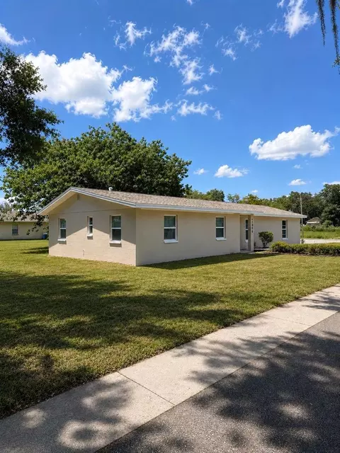 Exterior - 1090 E Bay St, Bartow, FL 33830 photo 2 of 5