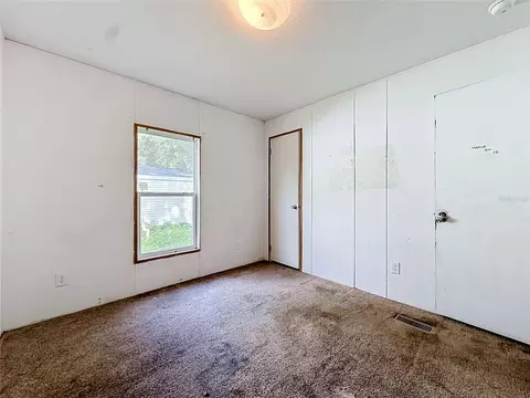 Bedroom - 21420 NE 41st St, Williston, FL 32696 photo 2 of 11