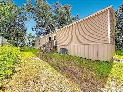 Exterior - 21420 NE 41st St, Williston, FL 32696 photo 4 of 6