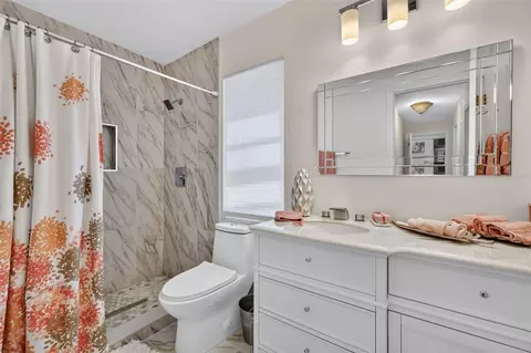 Bath - 21 Townhill Dr, Eustis, FL 32726 photo 1 of 5