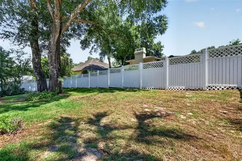 Exterior - 21 Townhill Dr, Eustis, FL 32726 photo 7 of 8