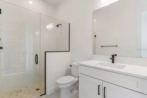 Bath - 17536 Macarthur Loop, Venice, FL 34293 photo 3 of 3