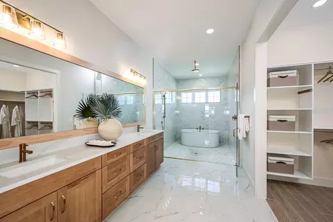 Bath - 17524 Macarthur Loop, Venice, FL 34293 photo 1 of 1