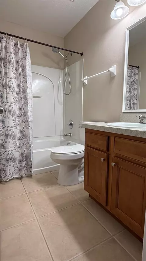 Bath - 7108 Five Oaks Dr, Harmony, FL 34773 photo 5 of 7