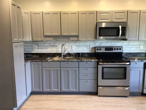 Kitchen - 1010 Dakota Ave, Saint Cloud, FL 34769 photo 1 of 3