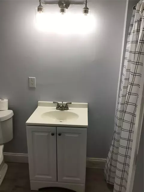Bath - 1010 Dakota Ave, Saint Cloud, FL 34769 photo 5 of 5