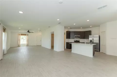 Living - 3512 Elliott Pl, Bartow, FL 33830 photo 5 of 5