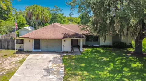28800 Tammi Dr, Tavares, FL 32778