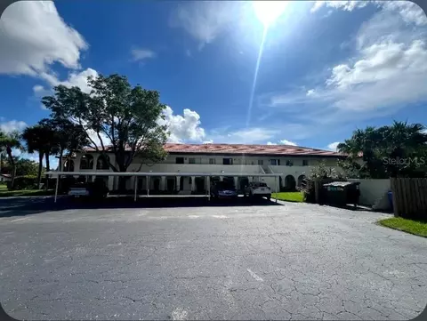 3670 Pinecrest St #111, Sarasota, FL 34232