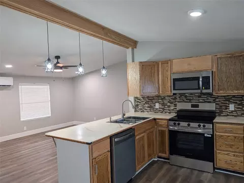 Kitchen - 24304 Maxwell St, Astor, FL 32102 photo 1 of 2