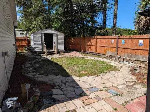 Exterior - 24304 Maxwell St, Astor, FL 32102 photo 6 of 6