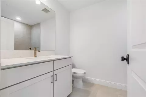 Bath - 17906 Broadleaf Loop, Venice, FL 34293 photo 3 of 3