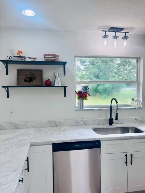 Kitchen - 30 Sapphire Way, Ocala, FL 34472 photo 3 of 3