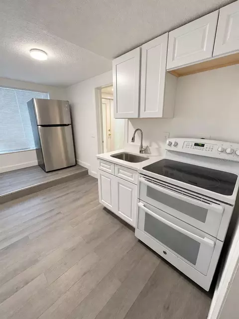 Kitchen - 104 S Grove St, Eustis, FL 32726 photo 4 of 5