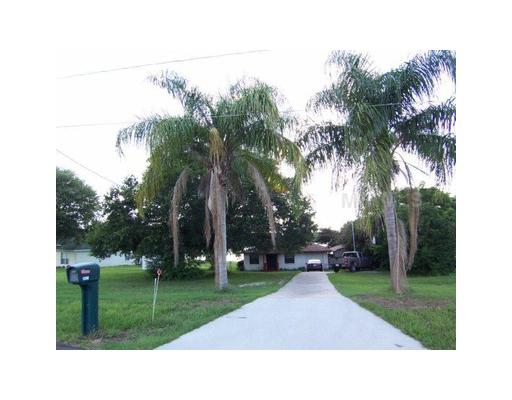 1398 Lucerne Loop Rd NE, Winter Haven, FL 33881 photo 1