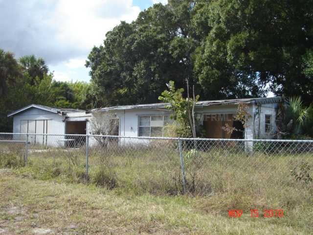9400 Primrose Dr, Micco, FL 32976 photo 1