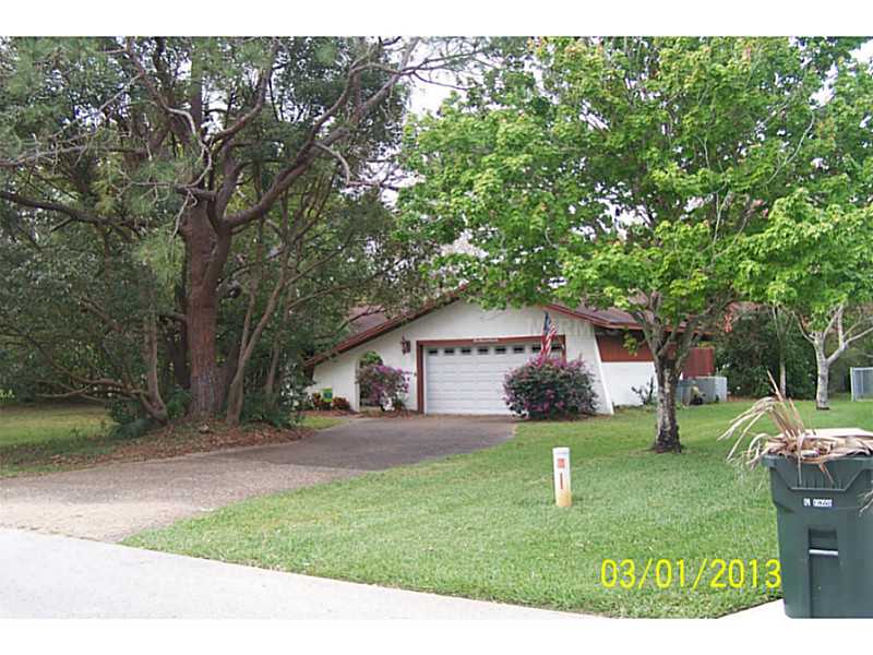 342 Virginia Ave, Saint Cloud, FL 34769 photo 1