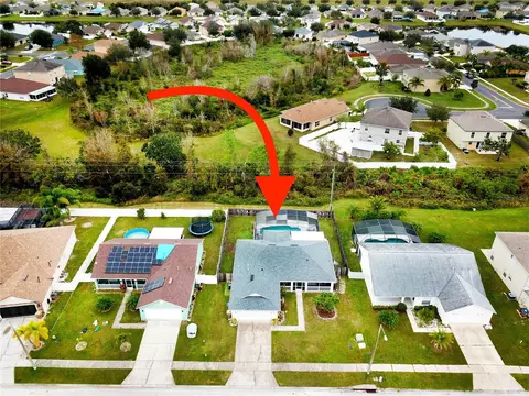 2418 Willow Tree Ln, Kissimmee, FL 34758
