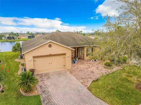 722 Shorehaven Dr, Poinciana, FL 34759