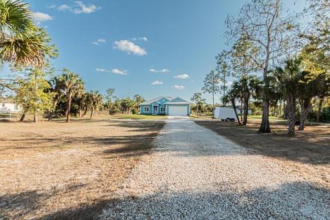 2860 22nd Ave NE, Naples, FL 34120