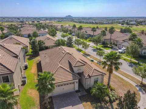 1323 Moss Creek Ln, Davenport, FL 33896
